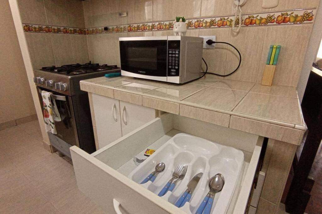 Centric Apartments In Miraflores • Key Locations • リマ エクステリア 写真